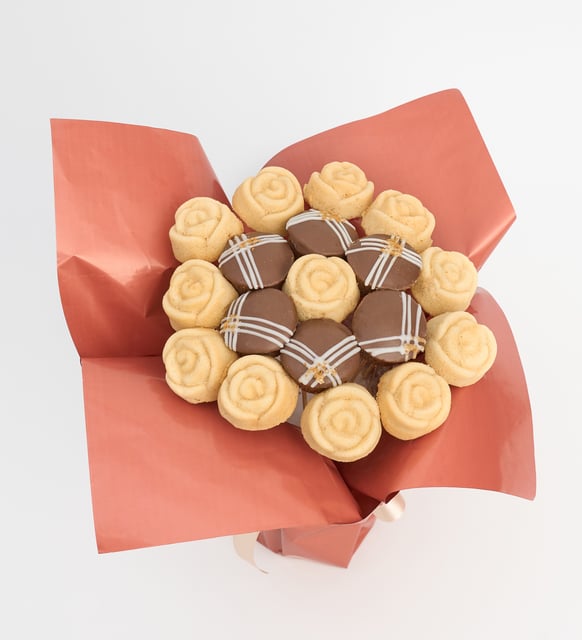 Lotus Biscoff® ve Muz Aromalı Beyaz Kek Buketi
